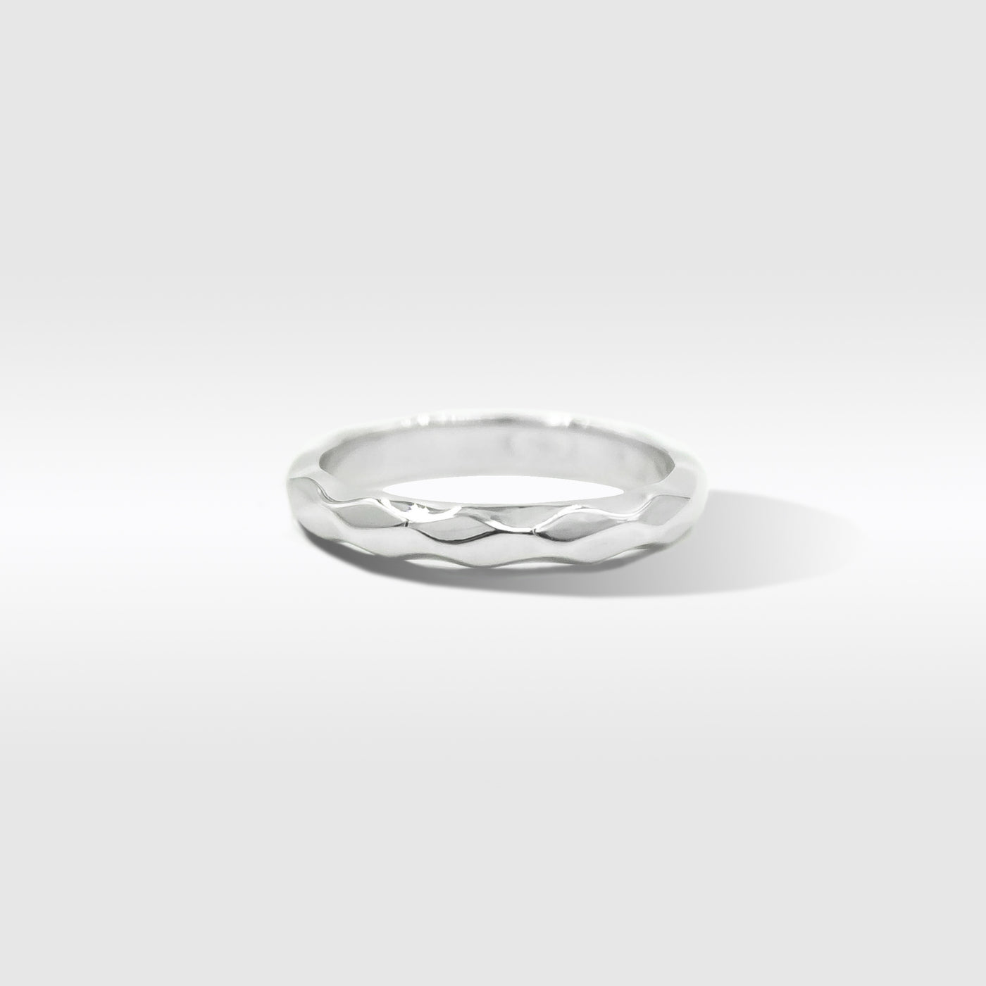 MEDIUM STERLING SILVER RIPPLE RING