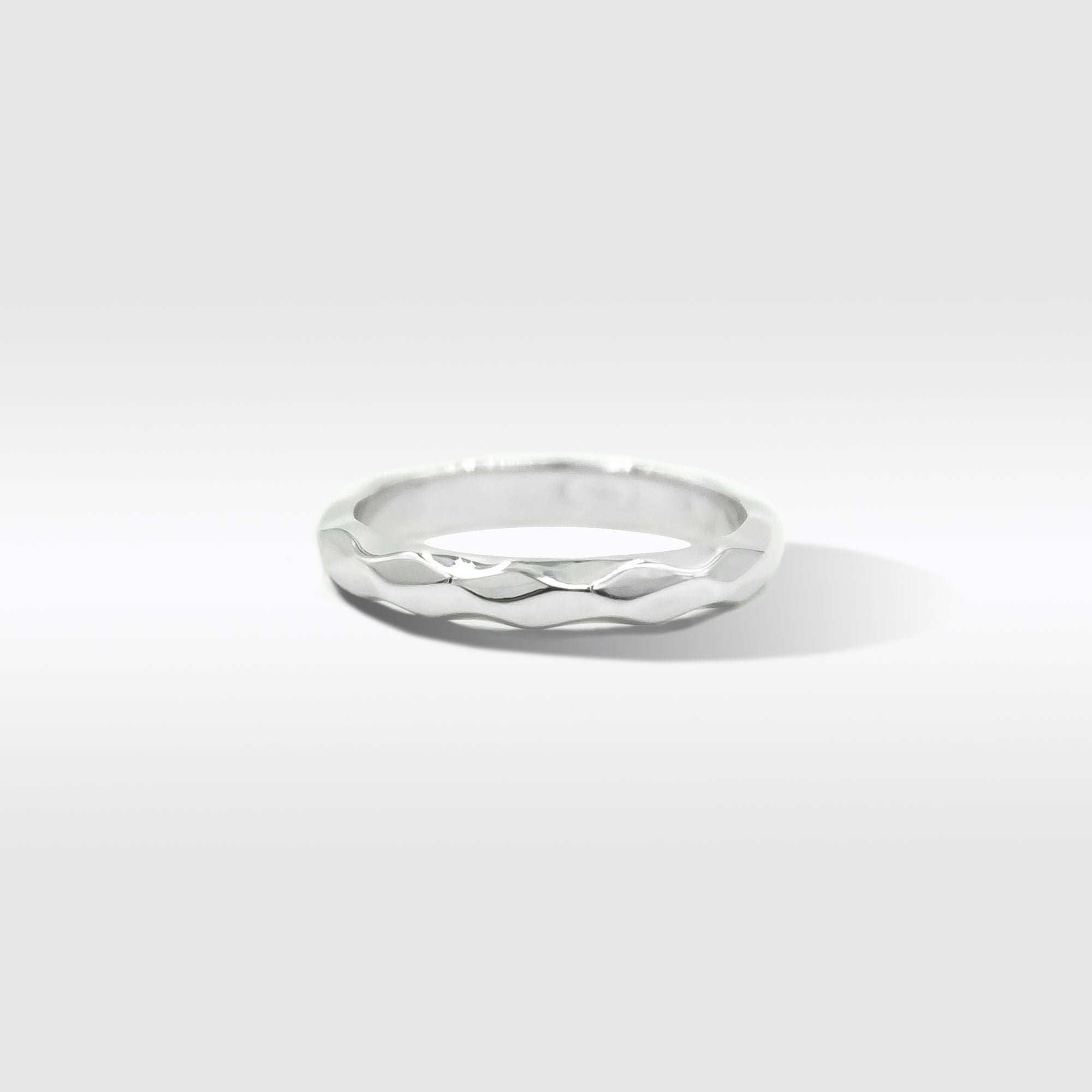 MEDIUM STERLING SILVER RIPPLE RING