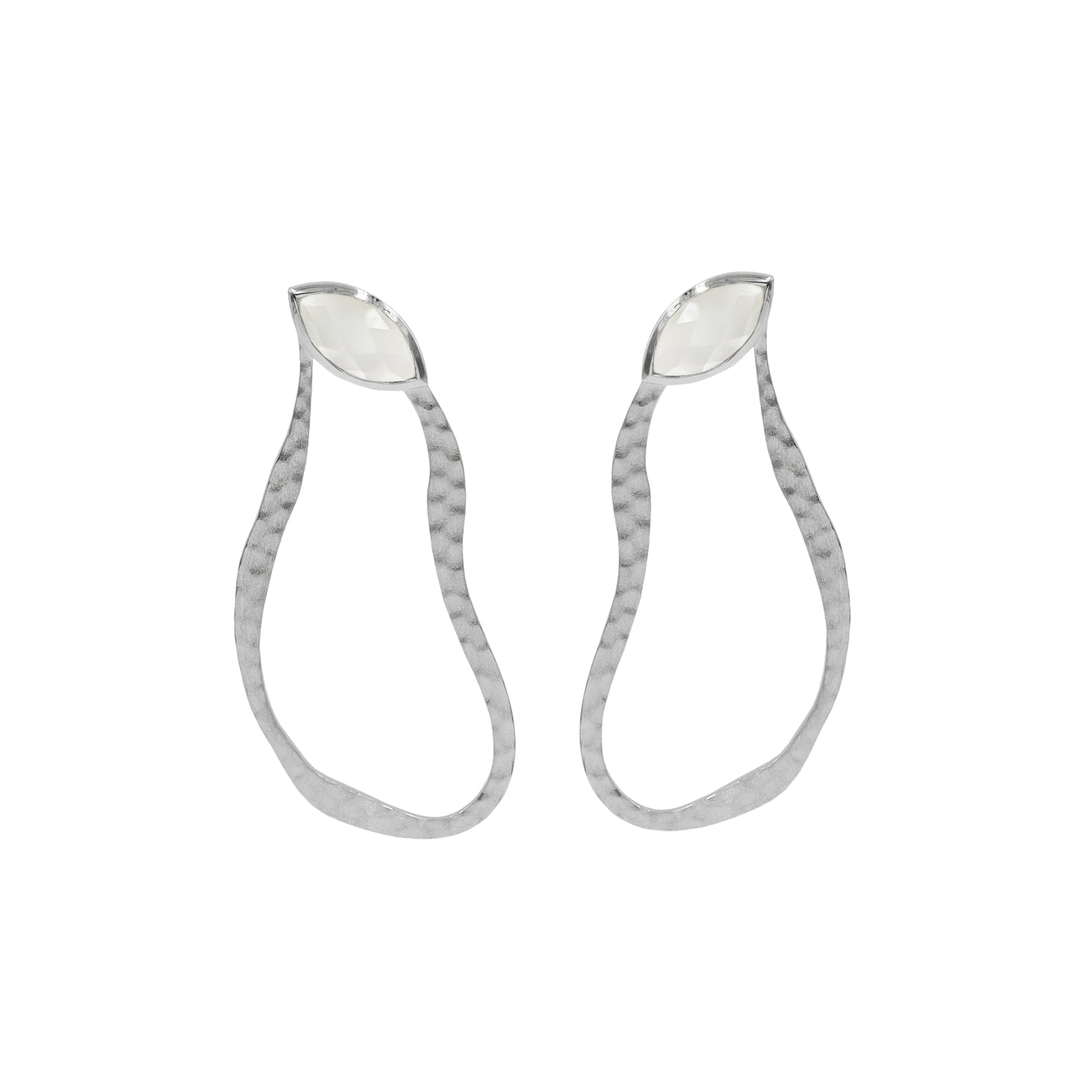MIRAGE EARRING IN SANDBLASTED HAMMERED STERLING SILVER WITH MOONSTONE